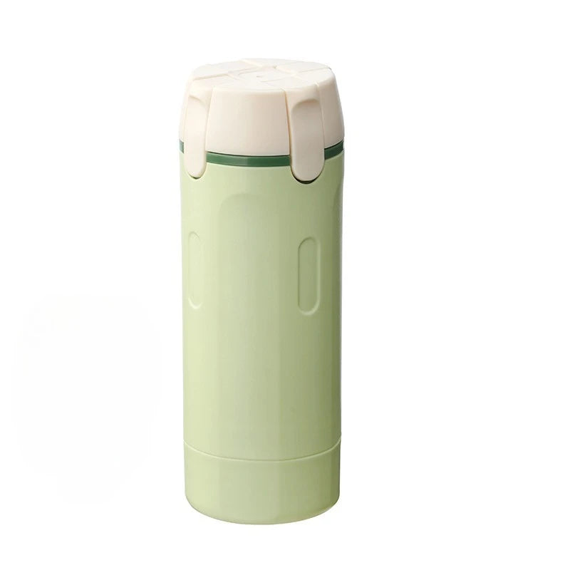 Praktisches Reise-Set mit Spenderflaschen für Pflegeprodukte