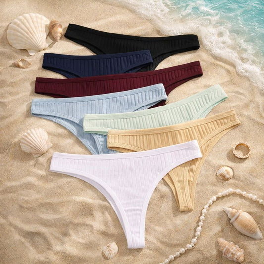 Lyvra Premium Tanga an Model getragen, elegante Modellansicht mit perfekter Passform und hochwertigem Stoff in luxuriösem Stil